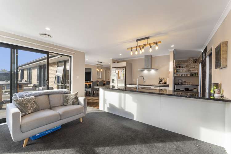 16 Verdeco Boulevard Lincoln_10