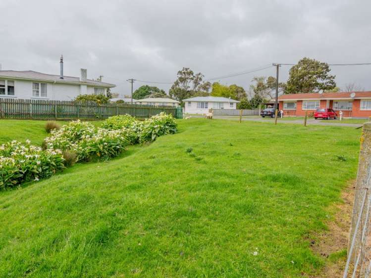 15 Churchill Crescent Shannon_12