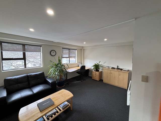 182 Main Road Tawa_1