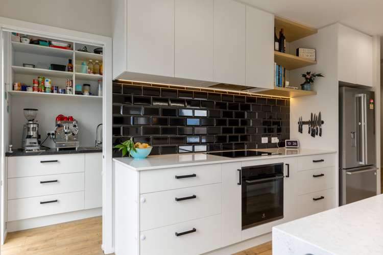 24 Catalina Crescent Burleigh_6