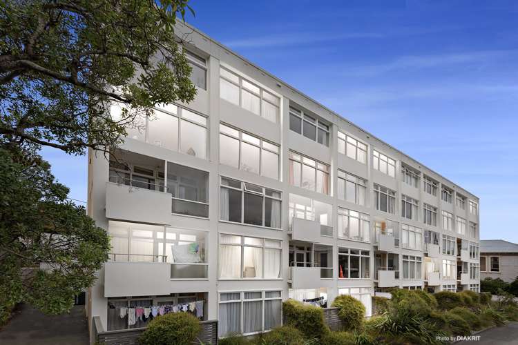 9/4 Claremont Grove Mount Victoria_10