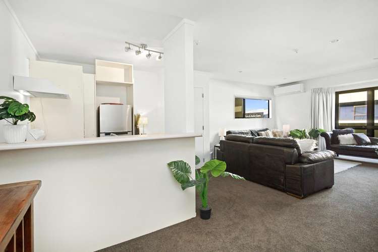 4/7 Raroa Road Lower Hutt_2