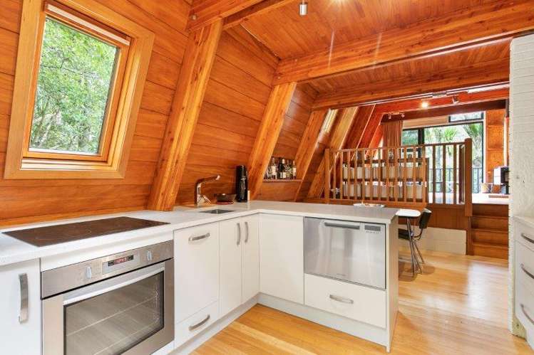 36 Titirangi Beach Road Titirangi_5