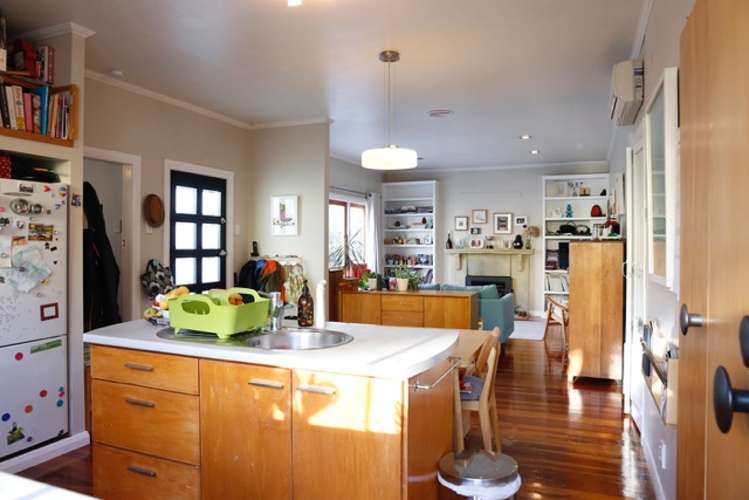 18 Derwent Crescent Titirangi_14