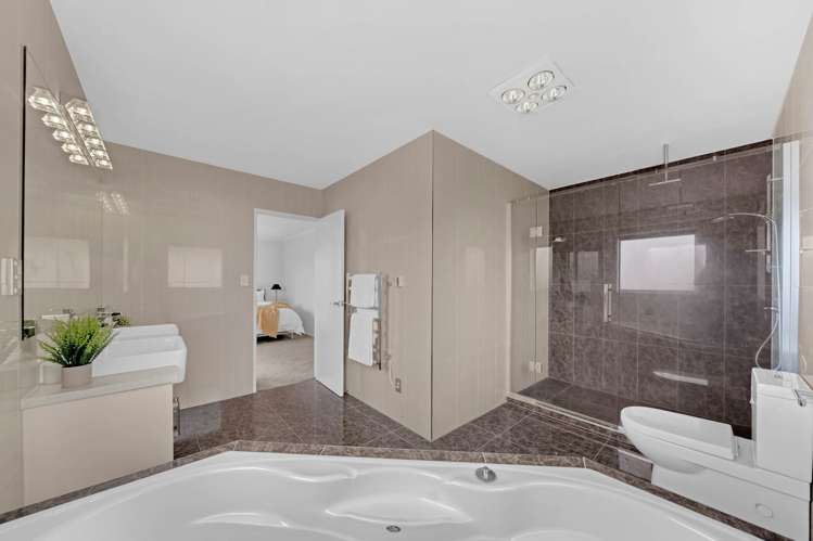 5 Moville Drive Flat Bush_16