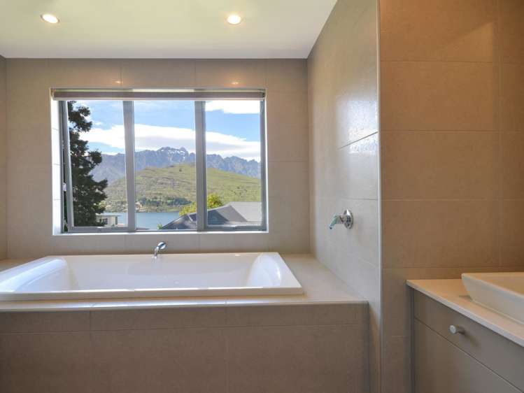 4 Saint Peters Place Queenstown_15