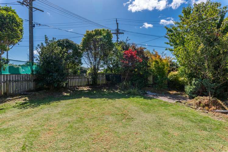 44 Menin Road Raumati South_11