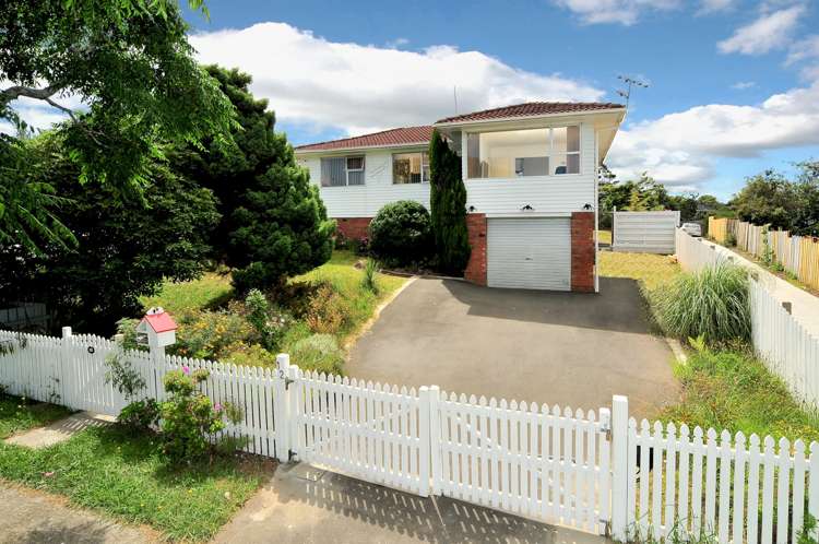 12 Hobart Crescent Wattle Downs_1