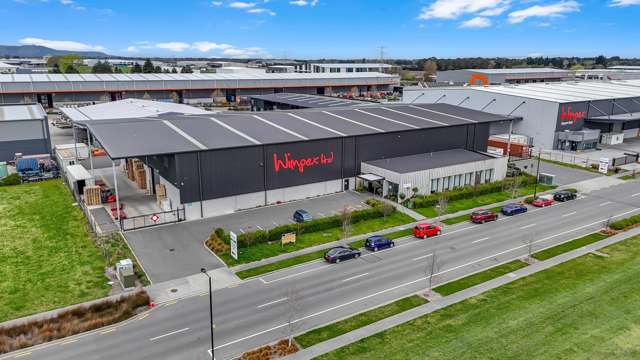 Near-new manufacturing or high-stud warehouse