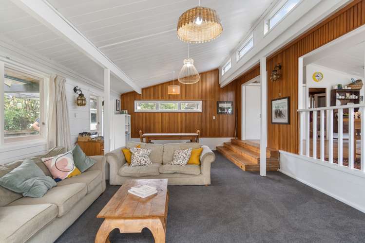 61 Clark Road Pahurehure_5