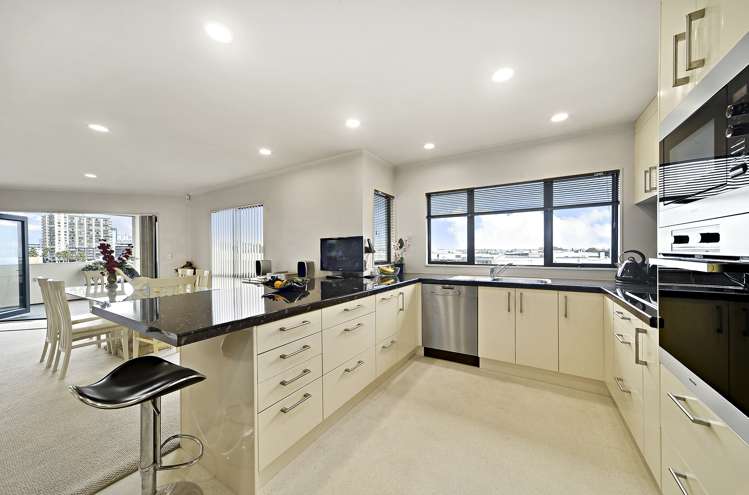 8/11 Freeman Way Manukau_8