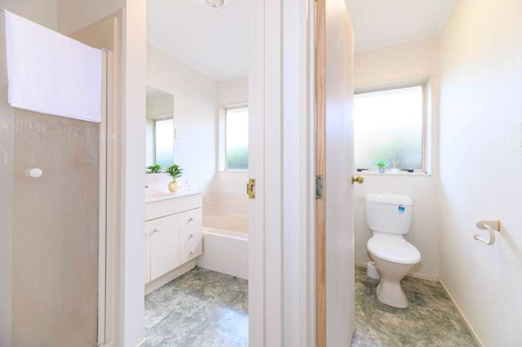 2/10 Caldbeck Rise Northpark_11