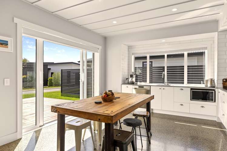 18 Maison Way Rangatira Park_2