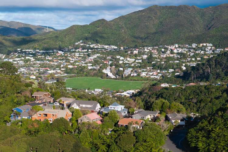 32 Alanbrooke Place & 71 Cornford Street Karori_6