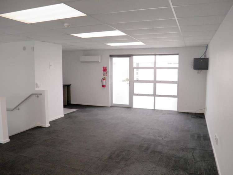 3/27 Waterman Place Ferrymead_1