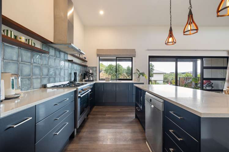 107 Cashmere Drive Fitzherbert_13