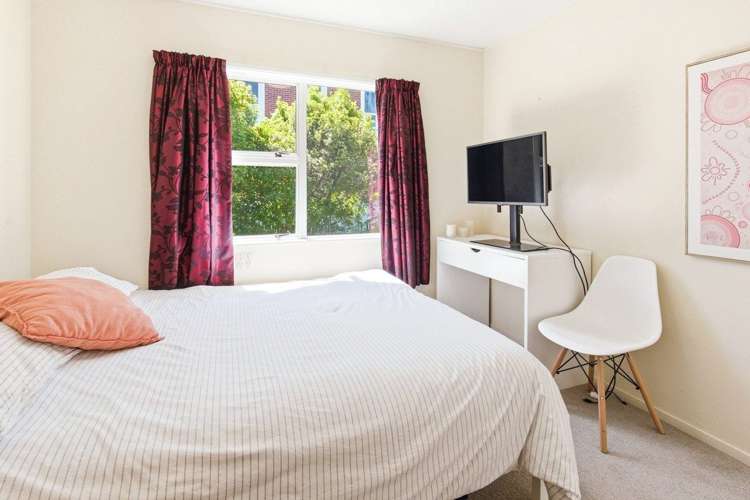 8/35 Ganges Road Khandallah_5