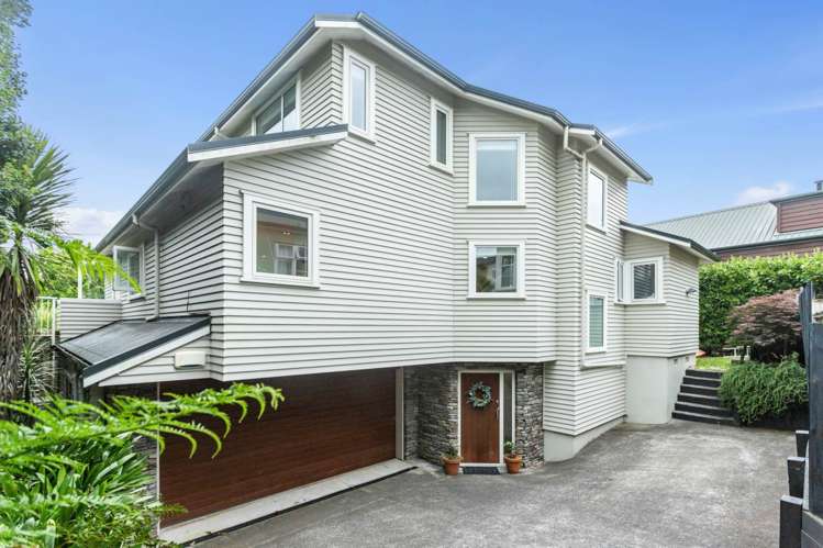 2 Lister Street Point Chevalier_1