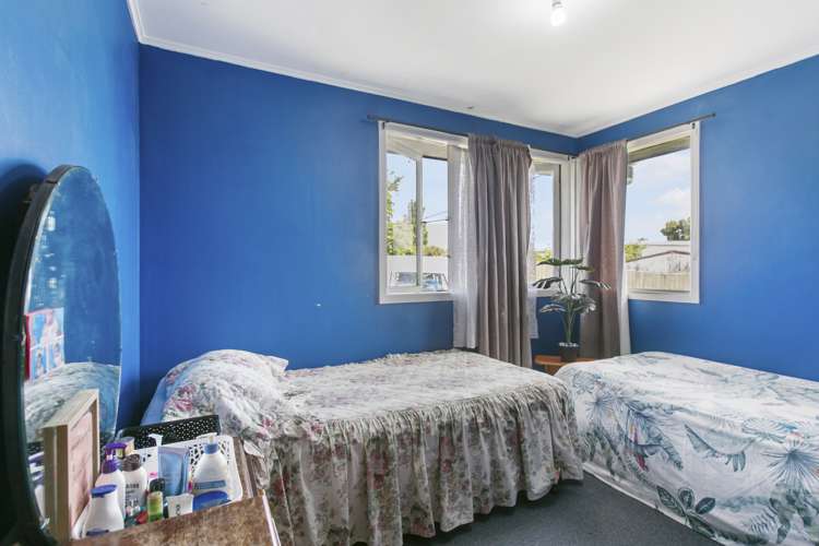 57 Cobham Crescent Otara_11