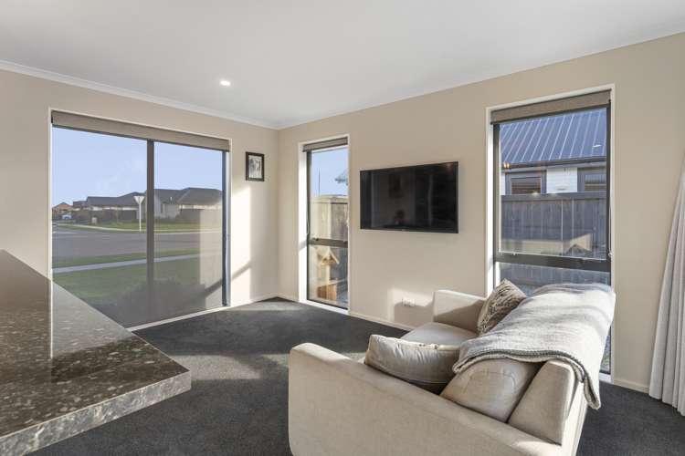 16 Verdeco Boulevard Lincoln_9