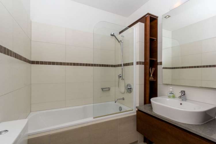 402/22 Liardet Street New Plymouth Central_13