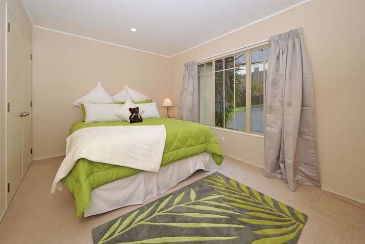 2/49 Ribbonwood Crescent Goodwood Heights_7