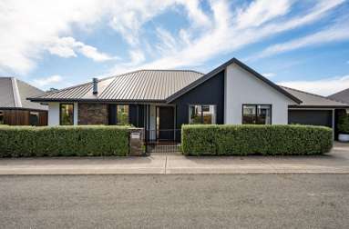 17 Village Lane_1