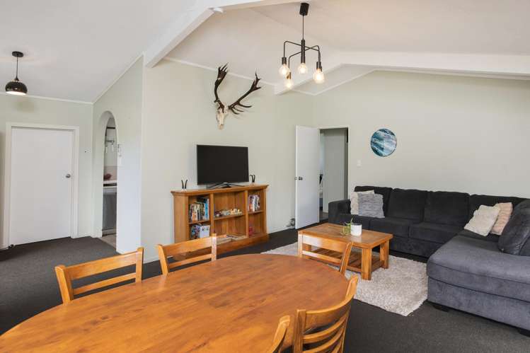 1689 Waingake Road Waingake_4
