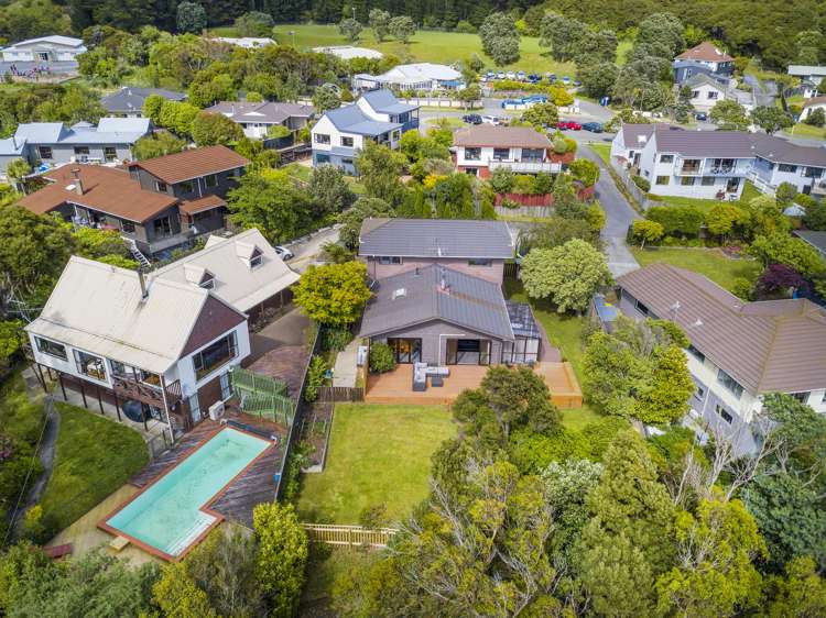 19 Longitude Place Whitby_12