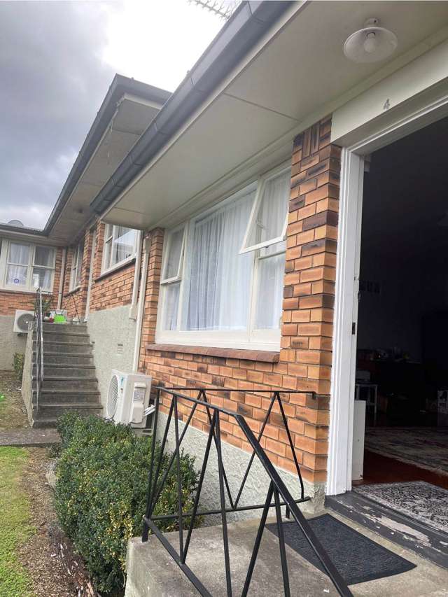 Royal Oak, 2 Bedrooms