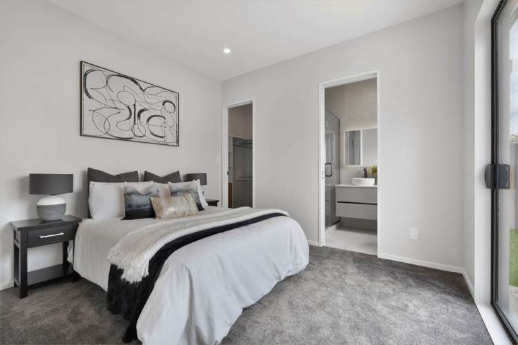 18 & 20 Furlough Road Opaheke_14