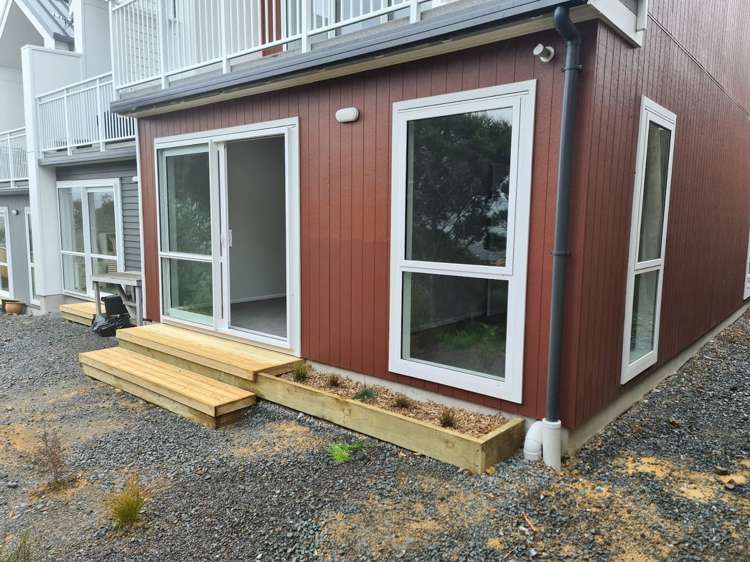 5 Kohu Way Whitby_16