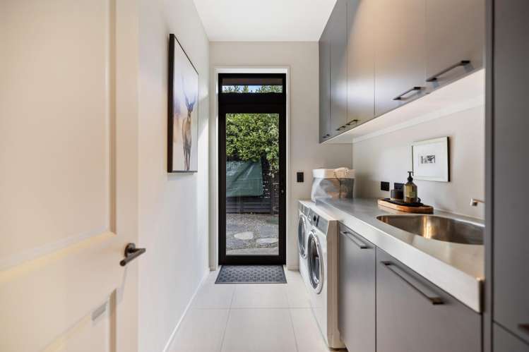 7 Reading Court Jacks Point_31