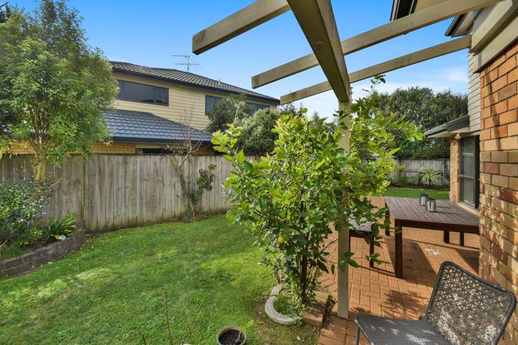 8 Ashkirk Place Wattle Downs_7