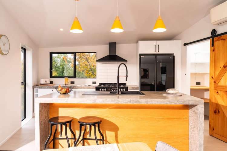 12A Marjory Close_0