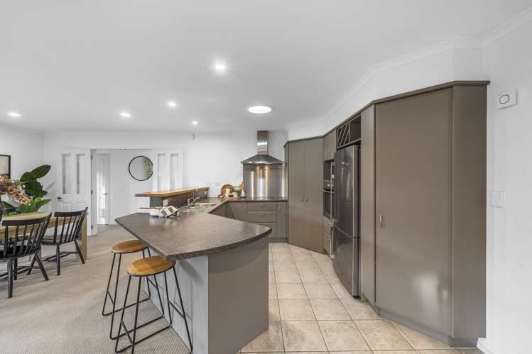 62 Lough Bourne Drive Pukekohe_1