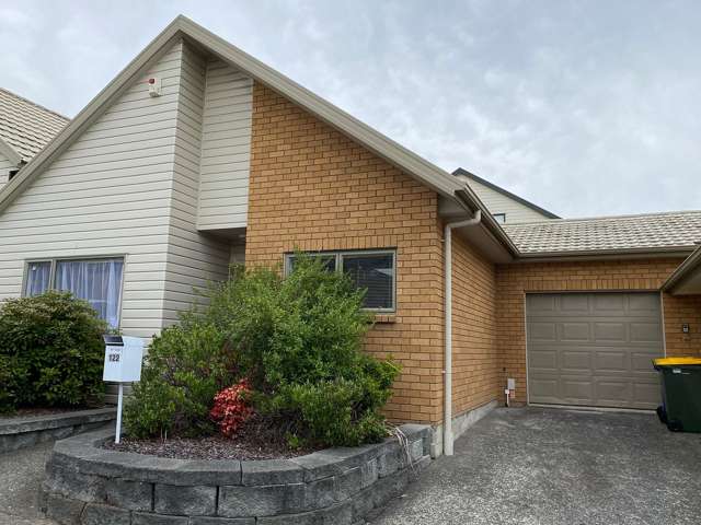 2 Bedroom with GARAGE in Te Atatu South