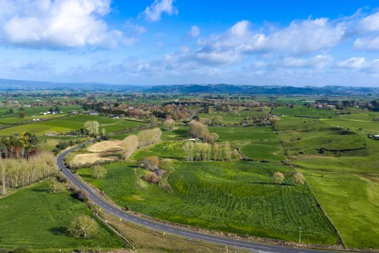 102 Gillard Road Ngahinapouri_12