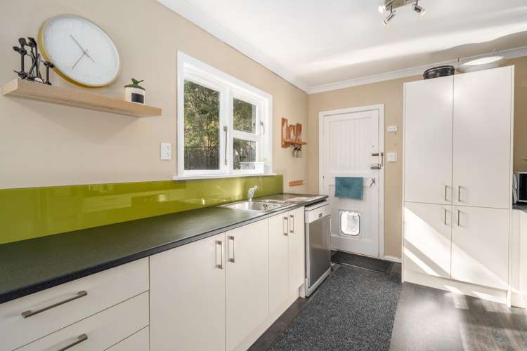 38 Hine Road Wainuiomata_6