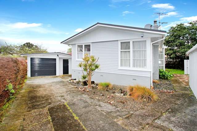 8 Maybelle Place Kelston_4