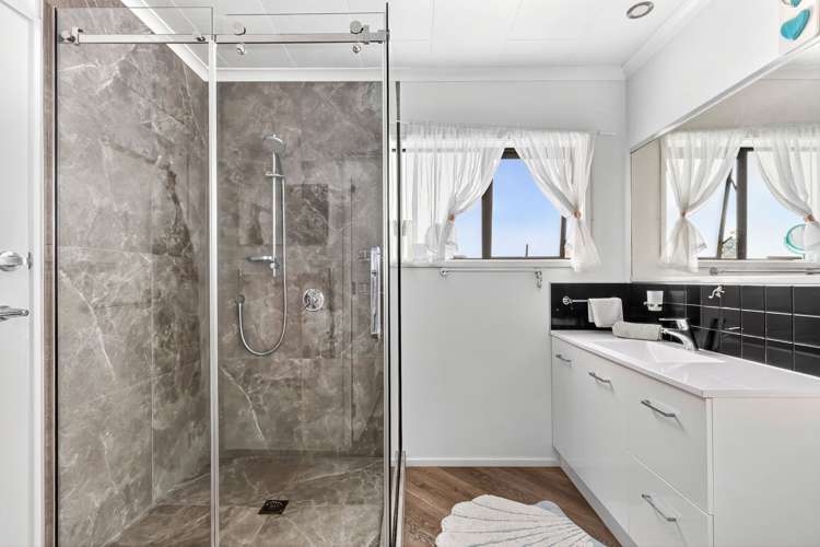 17 Lord Auckland Road Wakefield_10