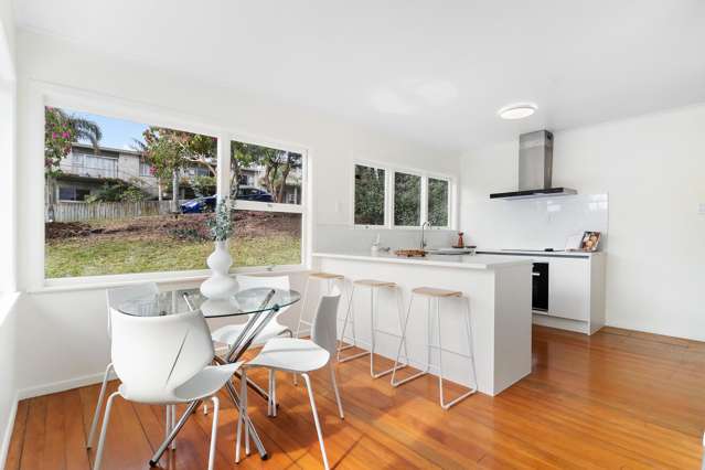 1/1 Nea Place Hillcrest_1