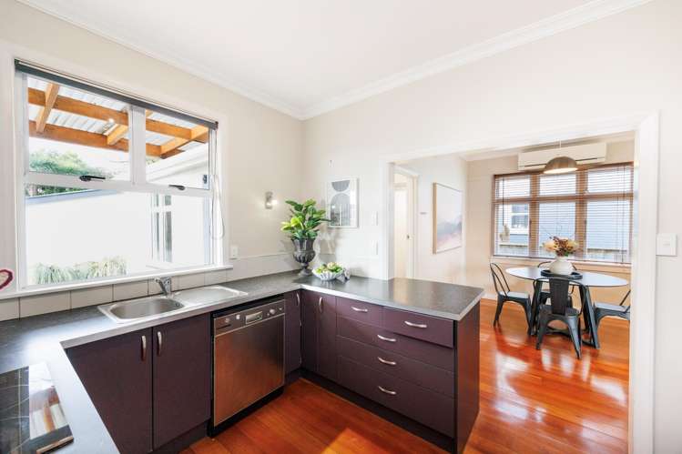 301 Botanical Road West End_12