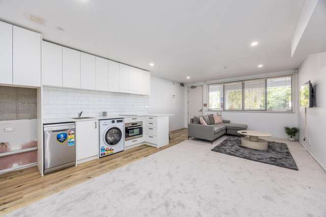 Furnished Studio with secure car park | Available Now