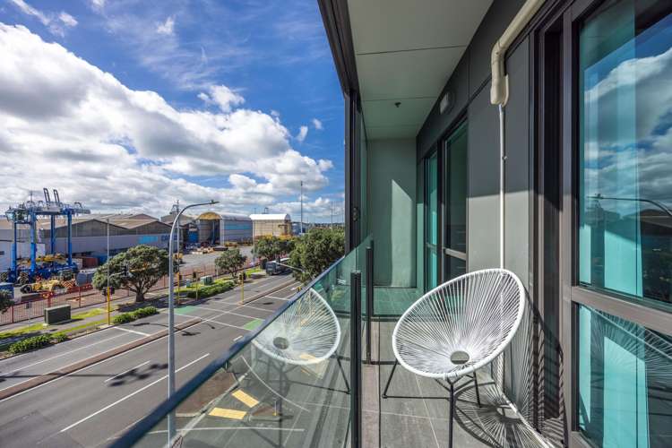 327/8 Dockside Lane Auckland Central_12