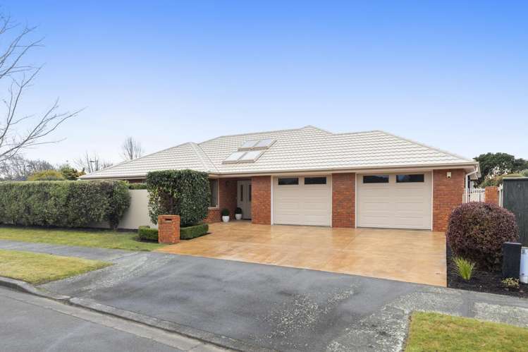 1 Becmead Drive Harewood_31