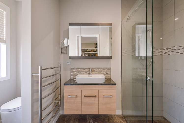 24 Landsborough Drive Darfield_14