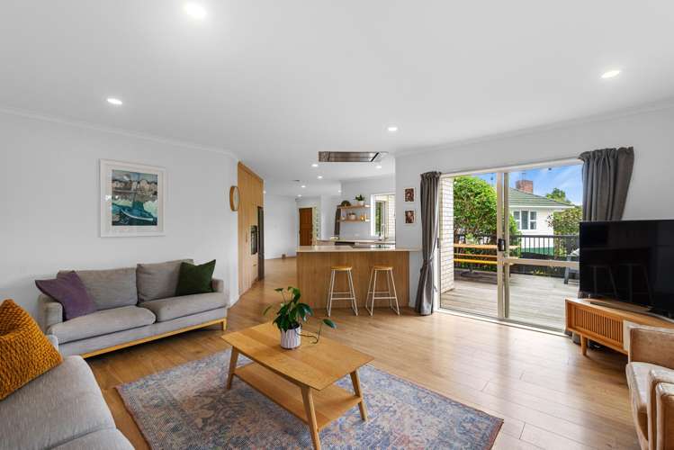 6A Fayette Place Te Atatu South_1