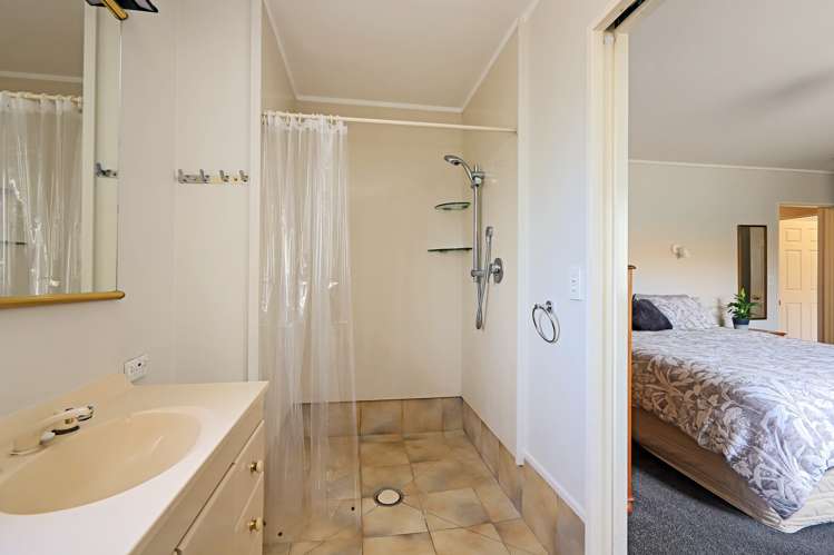 2/121 Auckland Road Greenmeadows_13