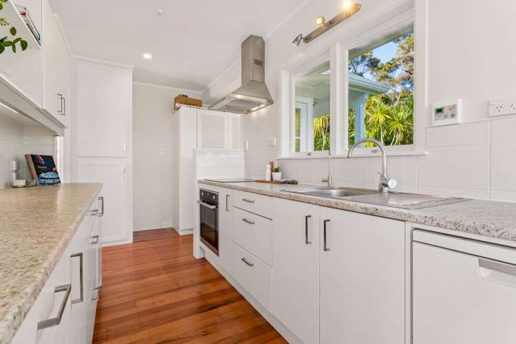 26 Coroglen Avenue Birkenhead_12
